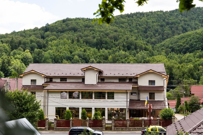 Constantin Senior Resort din Slanic Moldova